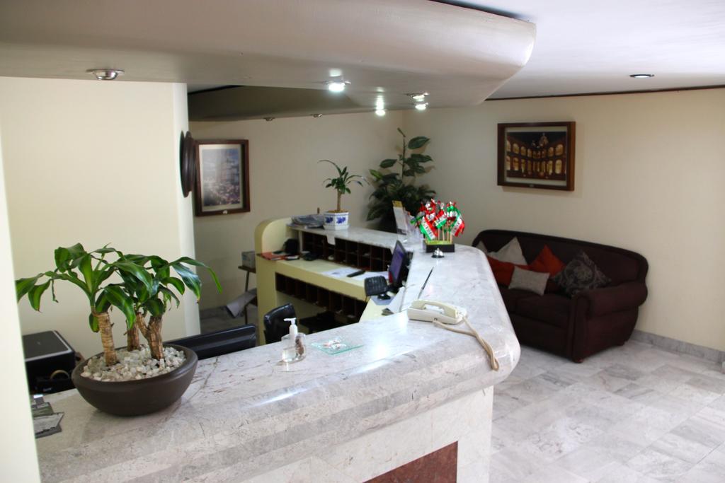 Hotel Tehuacan Plaza Bagian luar foto