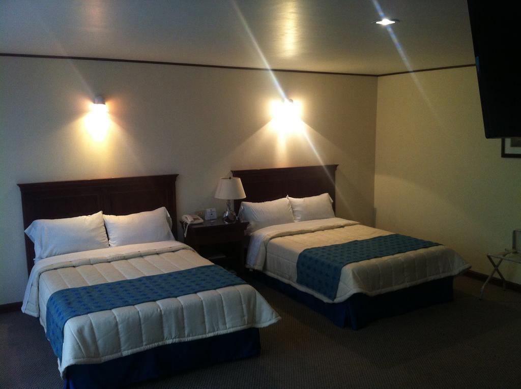 Hotel Tehuacan Plaza Bagian luar foto