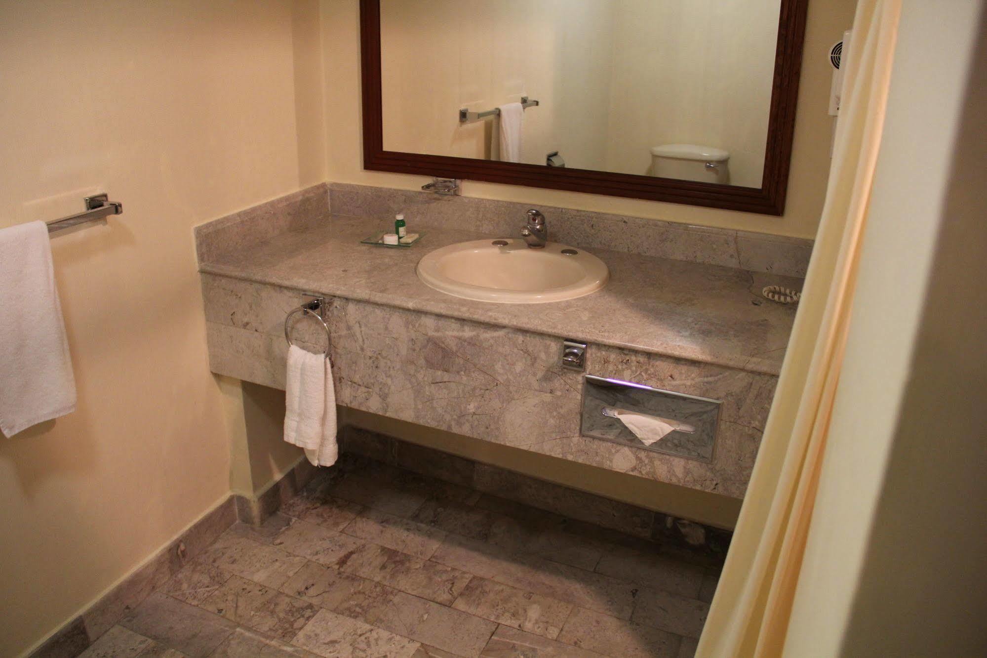 Hotel Tehuacan Plaza Bagian luar foto